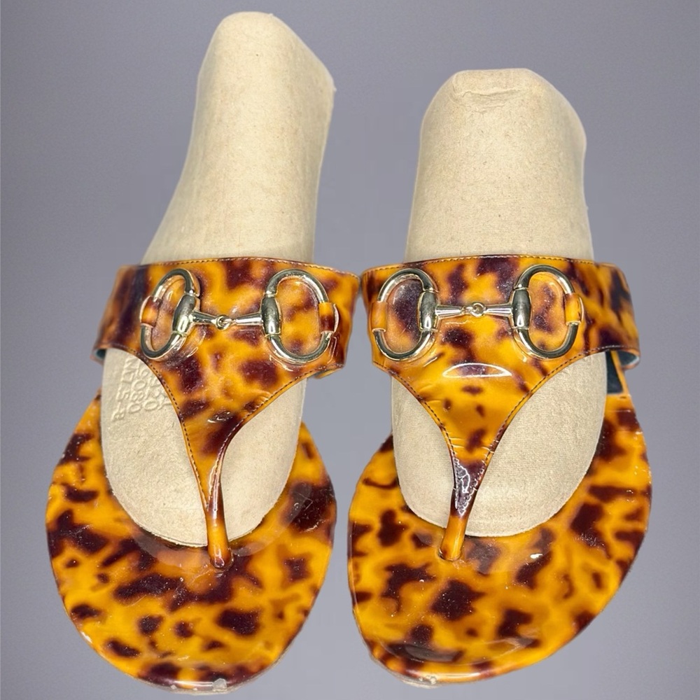 Gucci Tortoise Shell Patent Leather Horsebit Thong Sandals, Size 9 - Picture 2 of 11